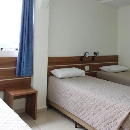 Tri Hotel Smart Chapecó Kültér fotó