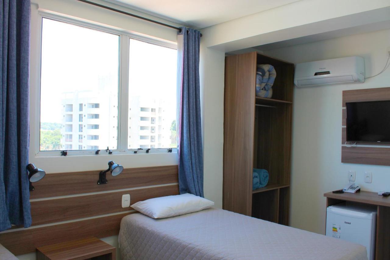 Tri Hotel Smart Chapecó Kültér fotó